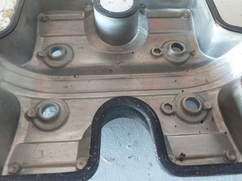 POKRYWA ZAWORÓW GŁOWICY HONDA VF 750 SUPER MAGNA