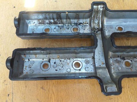 POKRYWA ZAWORÓW GŁOWICY YAMAHA FZR 500 3HJ