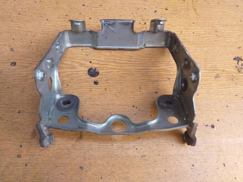 STELAŻ UCHWYT MOCOWANIE YAMAHA FZR 500 3HJ STELAŻ UCHWYT MOCOWANIE YAMAHA FZR 500 3HJ