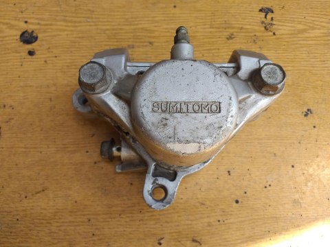ZACISK HAMULCOWY YAMAHA FZR 500 3HJ ZACISK HAMULCOWY YAMAHA FZR 500 3HJ