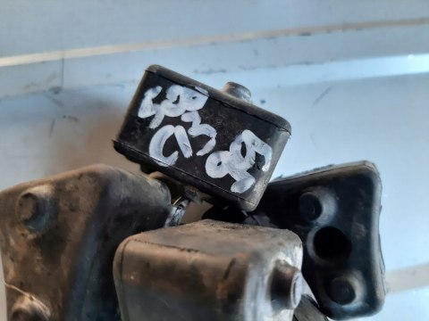 GUMY ZABIERAKA KPL HONDA CB 500 GUMY ZABIERAKA KPL HONDA CB 500