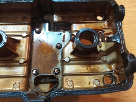 POKRYWA ZAWORÓW GŁOWICY HONDA CB 500 PC26E