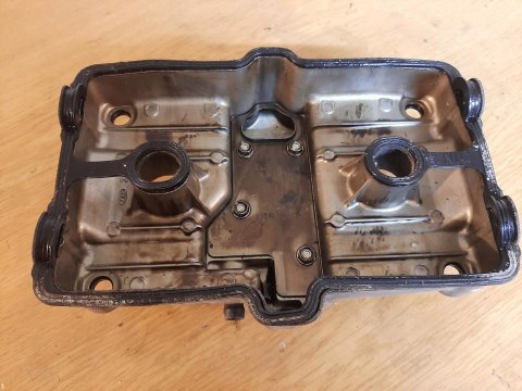 POKRYWA ZAWORÓW GŁOWICY HONDA CB 500 PC26E