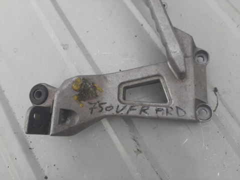 SET PODNÓŻEK PASAŻERA PRAWY HONDA VFR 750 RC24