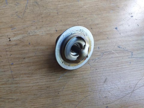 TERMOSTAT SUZUKI GSXR 600 K3 TERMOSTAT SUZUKI GSXR 600 K3