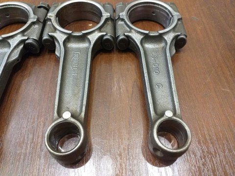 KORBOWÓD KORBOWODY KPL TRIUMPH 955I SPRINT