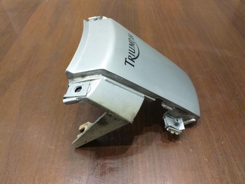 ŁĄCZNIK OGONA ZADUPKA TRIUMPH 955I SPRINT ŁĄCZNIK OGONA ZADUPKA TRIUMPH 955I SPRINT