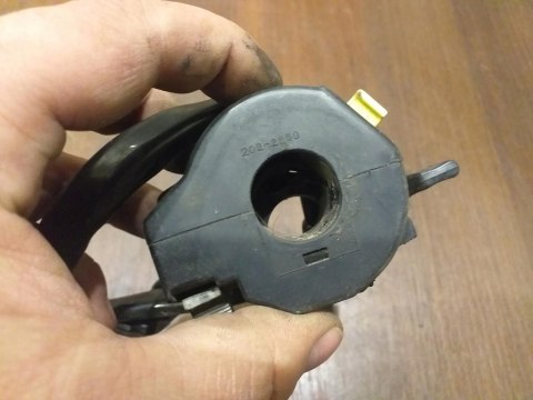 PRZEŁĄCZNIK LEWY SUZUKI RG 125