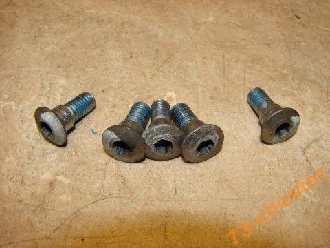 SUZUKI SV 650 - śruby tarczy przód