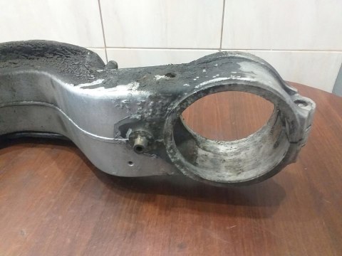 WAHACZ KOŁA TYŁ TRIUMPH 955I SPRINT