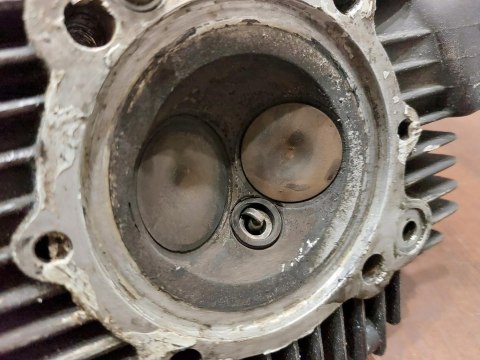 GŁOWICA CYLINDRA CAGIVA ELEFANT 650 DUCATI DM650LE GŁOWICA CYLINDRA CAGIVA ELEFANT 650 DUCATI DM650LE