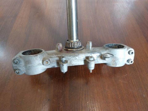 PÓŁKA DOLNA ZAWIESZENIA SZTYCA CAGIVA ELEFANT 650 PÓŁKA DOLNA ZAWIESZENIA SZTYCA CAGIVA ELEFANT 650