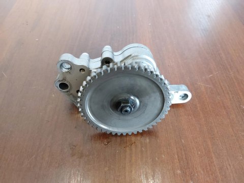 POMPA OLEJU CAGIVA ELEFANT 650 DUCATI DM650LE