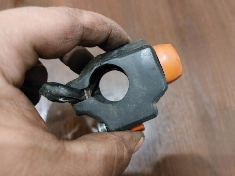 PRZEŁĄCZNIK CAGIVA ELEFANT 650 DUCATI DM650LE PRZEŁĄCZNIK CAGIVA ELEFANT 650 DUCATI DM650LE