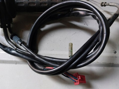 PRZEŁĄCZNIK PRAWY YAMAHA FZR 1000 SAE QB2 YHA228 PRZEŁĄCZNIK PRAWY YAMAHA FZR 1000 SAE QB2 YHA228