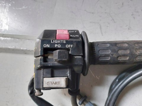 PRZEŁĄCZNIK PRAWY YAMAHA FZR 1000 SAE QB2 YHA228 PRZEŁĄCZNIK PRAWY YAMAHA FZR 1000 SAE QB2 YHA228