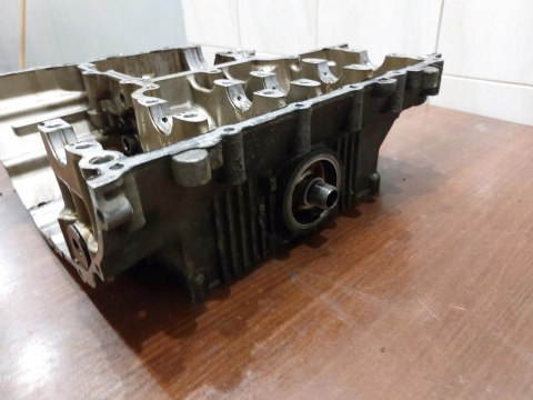 BLOK SILNIKA KARTER DOLNA POŁÓWKA HONDA CB1 400 BLOK SILNIKA KARTER DOLNA POŁÓWKA HONDA CB1 400