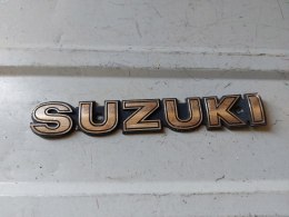 EMBLEMAT ZNACZEK SUZUKI