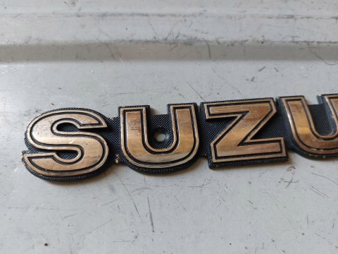 EMBLEMAT ZNACZEK SUZUKI EMBLEMAT ZNACZEK SUZUKI