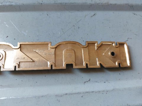 EMBLEMAT ZNACZEK SUZUKI EMBLEMAT ZNACZEK SUZUKI