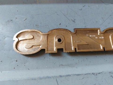 EMBLEMAT ZNACZEK SUZUKI EMBLEMAT ZNACZEK SUZUKI