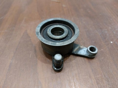 NAPINACZ PASKA ROZRZĄDU GILERA RC 600 NAPINACZ PASKA ROZRZĄDU GILERA RC 600