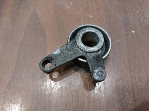 NAPINACZ PASKA ROZRZĄDU GILERA RC 600 NAPINACZ PASKA ROZRZĄDU GILERA RC 600