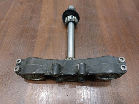 PÓŁKA DOLNA ZAWIESZENIA SZTYCA GILERA RC 600 PÓŁKA DOLNA ZAWIESZENIA SZTYCA GILERA RC 600