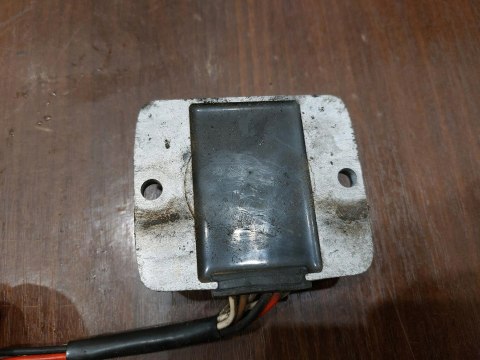 REGULATOR NAPIĘCIA GILERA RC 600