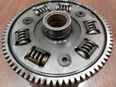 SPRZĘGŁO KOSZ SPRZĘGŁOWY KPL GILERA RC 600 SPRZĘGŁO KOSZ SPRZĘGŁOWY KPL GILERA RC 600