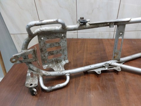 STELAŻ RAMA OGON GILERA RC 600 STELAŻ RAMA OGON GILERA RC 600