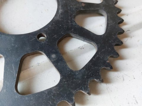 ZĘBATKA NAPĘDOWA TYŁ SUZUKI RG 250 ZĘBATKA NAPĘDOWA TYŁ SUZUKI RG 250