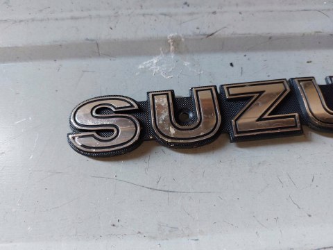ZNACZEK EMBLEMAT SUZUKI ZNACZEK EMBLEMAT SUZUKI