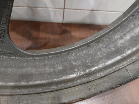 KOŁO FELGA OPONA PRZÓD HONDA CB1 400 KOŁO FELGA OPONA PRZÓD HONDA CB1 400