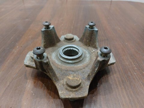 PIASTA KOŁA ARCTIC CAT 400