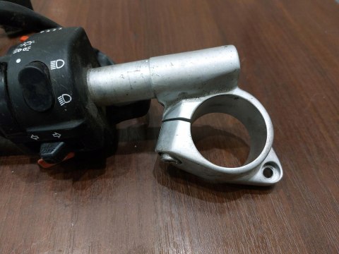 KIEROWNICA + PRZEŁĄCZNIK KPL TRIUMPH TT 600 KIEROWNICA + PRZEŁĄCZNIK KPL TRIUMPH TT 600