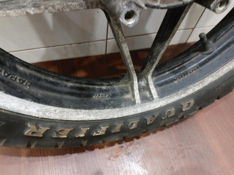 KOŁO FELGA HONDA VF 750 MAGNA KOŁO FELGA HONDA VF 750 MAGNA
