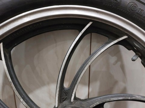KOŁO FELGA PRZÓD YAMAHA XJ 650 KOŁO FELGA PRZÓD YAMAHA XJ 650
