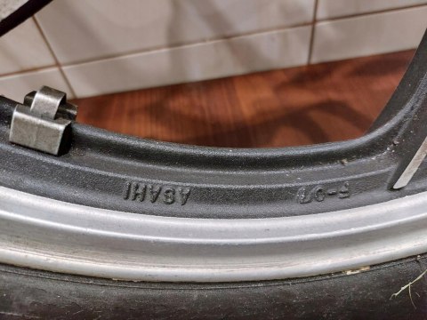 KOŁO FELGA PRZÓD YAMAHA XJ 650 KOŁO FELGA PRZÓD YAMAHA XJ 650