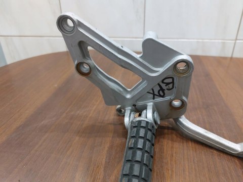SET PODNÓŻEK DŹWIGNIA KAWASAKI GPX 500 SET PODNÓŻEK DŹWIGNIA KAWASAKI GPX 500
