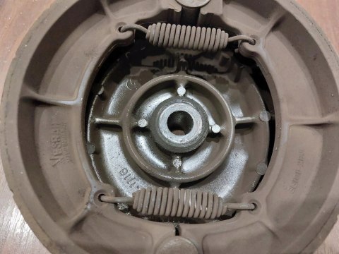 SZCZĘKI HAMULCOWE TYŁ KAWASAKI LTD 450 SZCZĘKI HAMULCOWE TYŁ KAWASAKI LTD 450