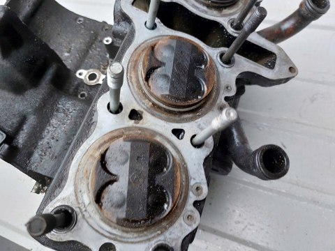 KARTER BLOK SILNIKA SUZUKI GSXF 600 GSX 600 F KARTER BLOK SILNIKA SUZUKI GSXF 600 GSX 600 F