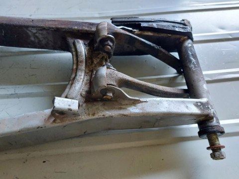 WAHACZ TYŁ SUZUKI GSX F 750 GSX 750 F