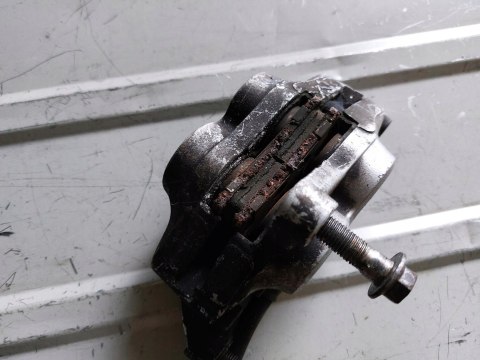 ZACISK HAMULCOWY YAMAHA TDM 850