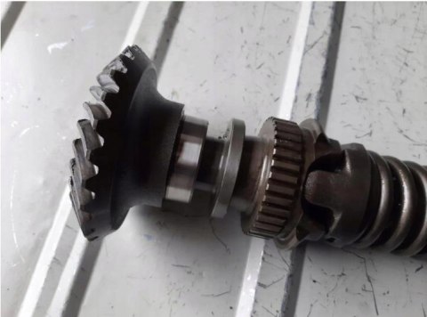 WAŁEK ZDAWCZY KARDANA YAMAHA FJR 1300