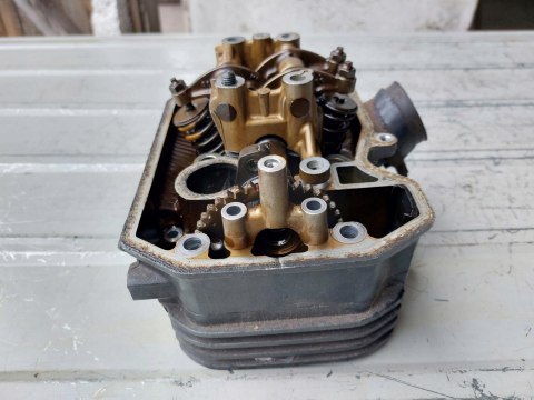 GŁOWICA CYLINDRA KPL HONDA NTV 650 RC33E GŁOWICA CYLINDRA KPL HONDA NTV 650 RC33E