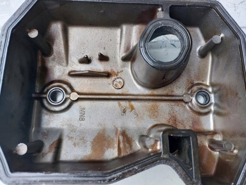 POKRYWA ZAWORÓW GŁOWICY HONDA NTV 650 RC33E