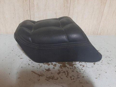 SIEDZENIE FOTEL KANAPA HONDA VF 700 C SIEDZENIE FOTEL KANAPA HONDA VF 700 C