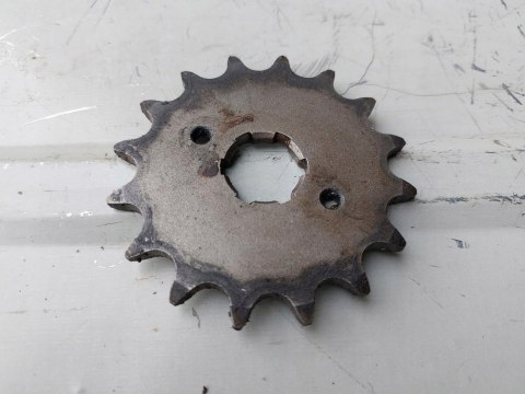 ZĘBATKA NAPĘDOWA PRZÓD YAMAHA XV 250 VIRAGO ZĘBATKA NAPĘDOWA PRZÓD YAMAHA XV 250 VIRAGO