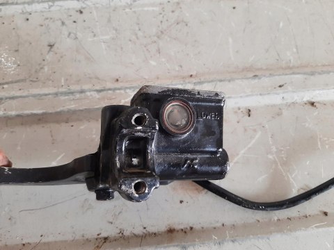 POMPA HAMULCOWA LEWA DINLI 700